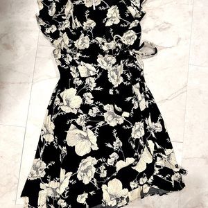 Free People ruffled wrap floral dress - L